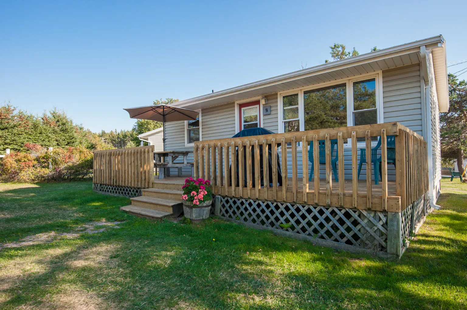 Three-bedroom deluxe cottage #09, 10